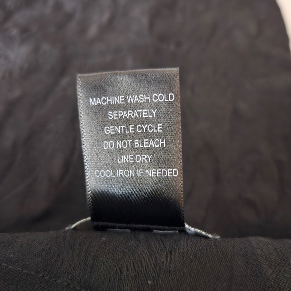 Soho Apparel Black Damask Stretch Pull-On Slim-Fit Longline Skimmer - Women's PM - Picture 5 of 5